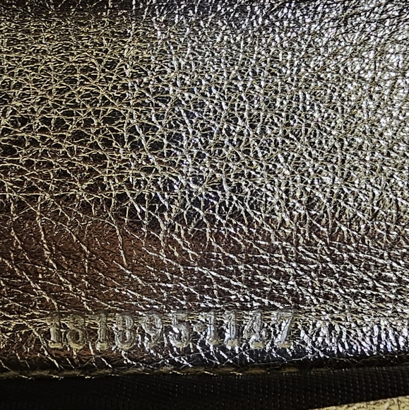 Gucci Metallic Gold Guccissima Leather Indy Continental Wallet - Picture 10 of 17